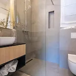 Luxury Seaview - Luna Apartmán *